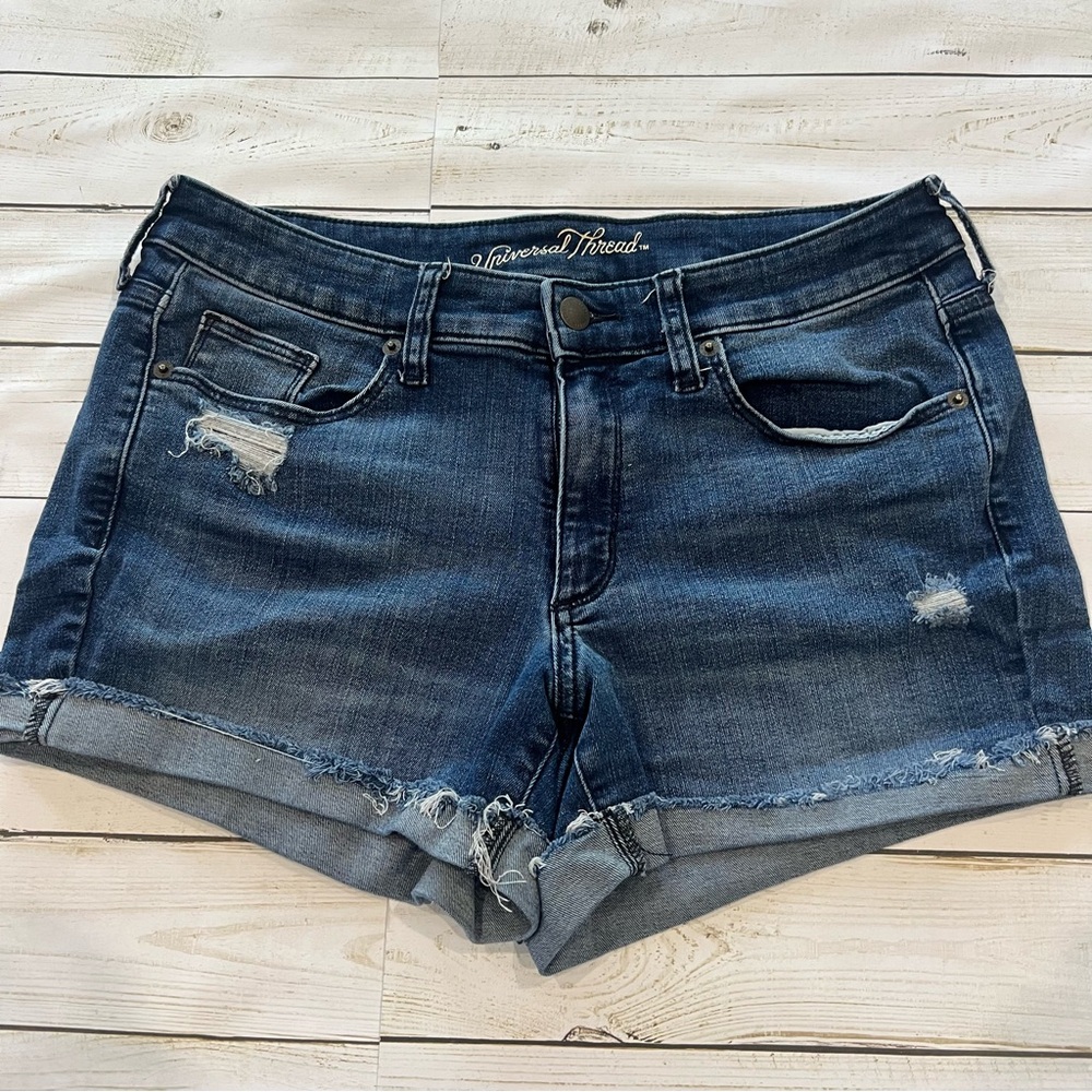 Universal Thread Blue Mid Rise Midi Jean Shorts Sz 8/29